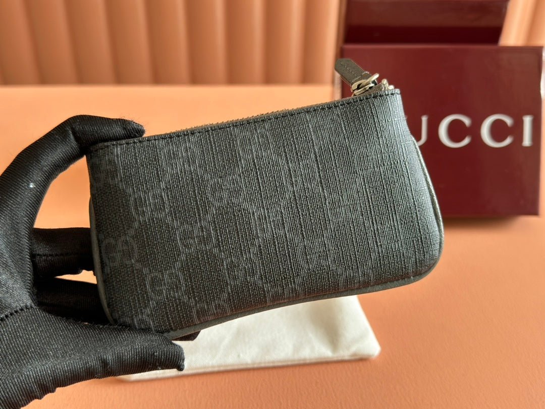 {Style No: S4NSPACH} BI-COLOUR ZIP KEY CASE 12 IN DARK GREY CALFSKIN - Image 2