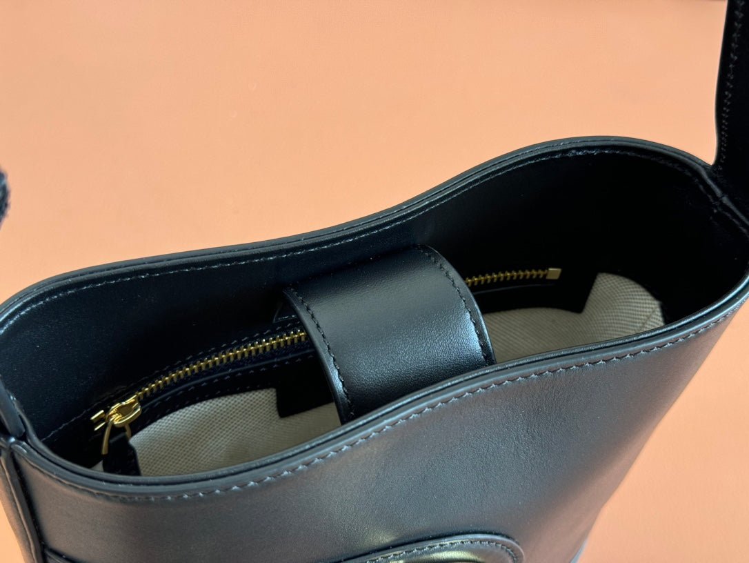 {Style No: UA2UOPIC} 73 SMALL BUCKET BAG 20 IN BLACK SMOOTH CALFSKIN - Image 5