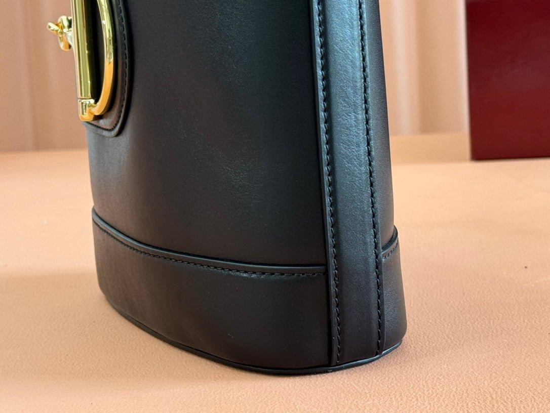 {Style No: UA2UOPIC} 73 SMALL BUCKET BAG 20 IN BLACK SMOOTH CALFSKIN - Image 8
