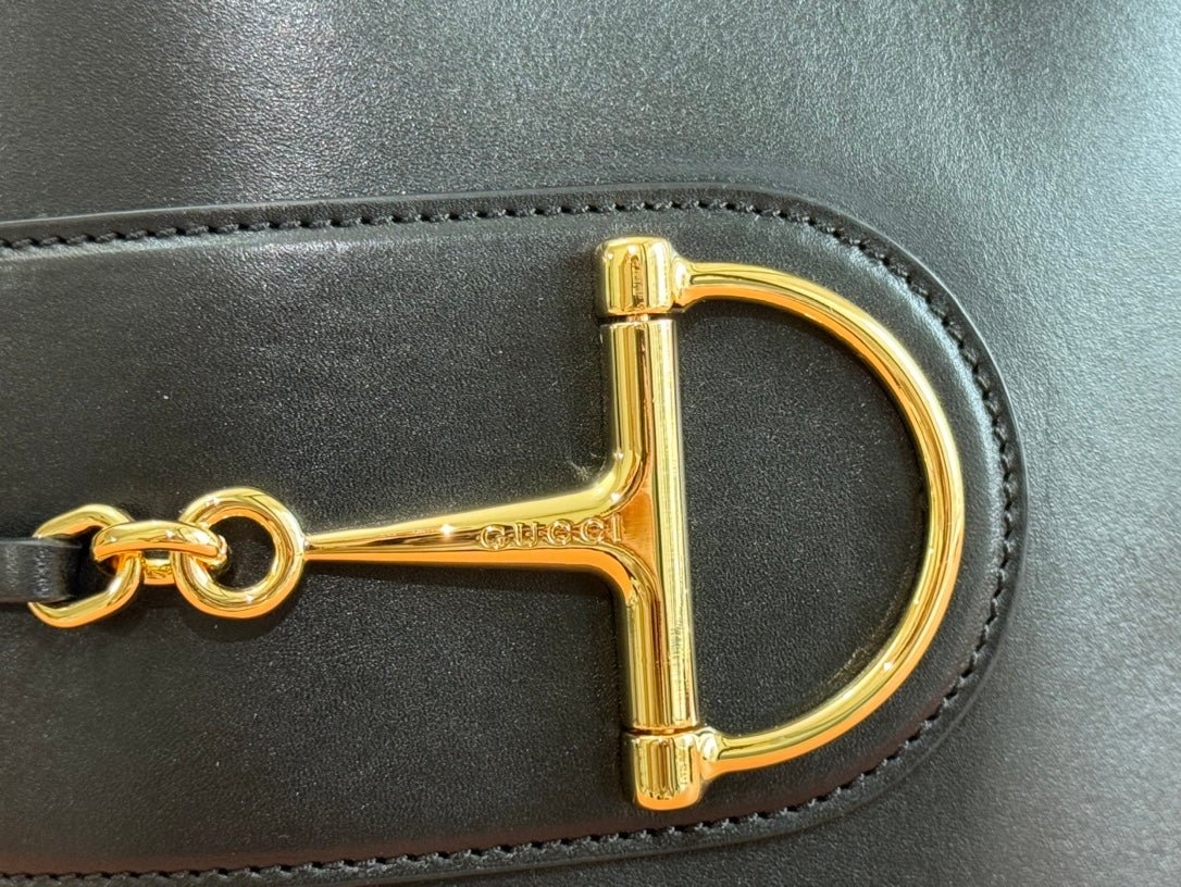 {Style No: UA2UOPIC} 73 SMALL BUCKET BAG 20 IN BLACK SMOOTH CALFSKIN - Image 4