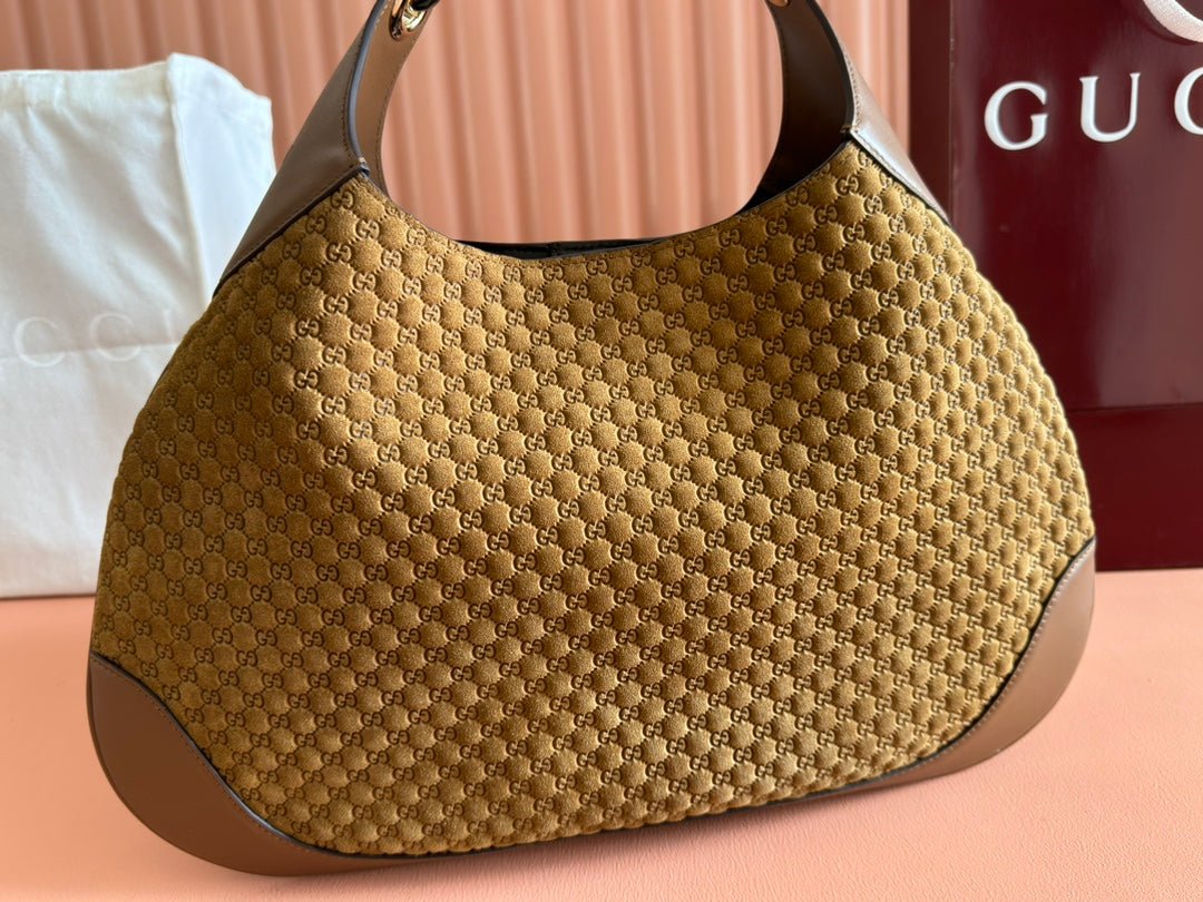{Style No: AZBH6GOP} MEDIUM B SHOULDER BAG 42 IN BROWN GG SUEDE - Image 4