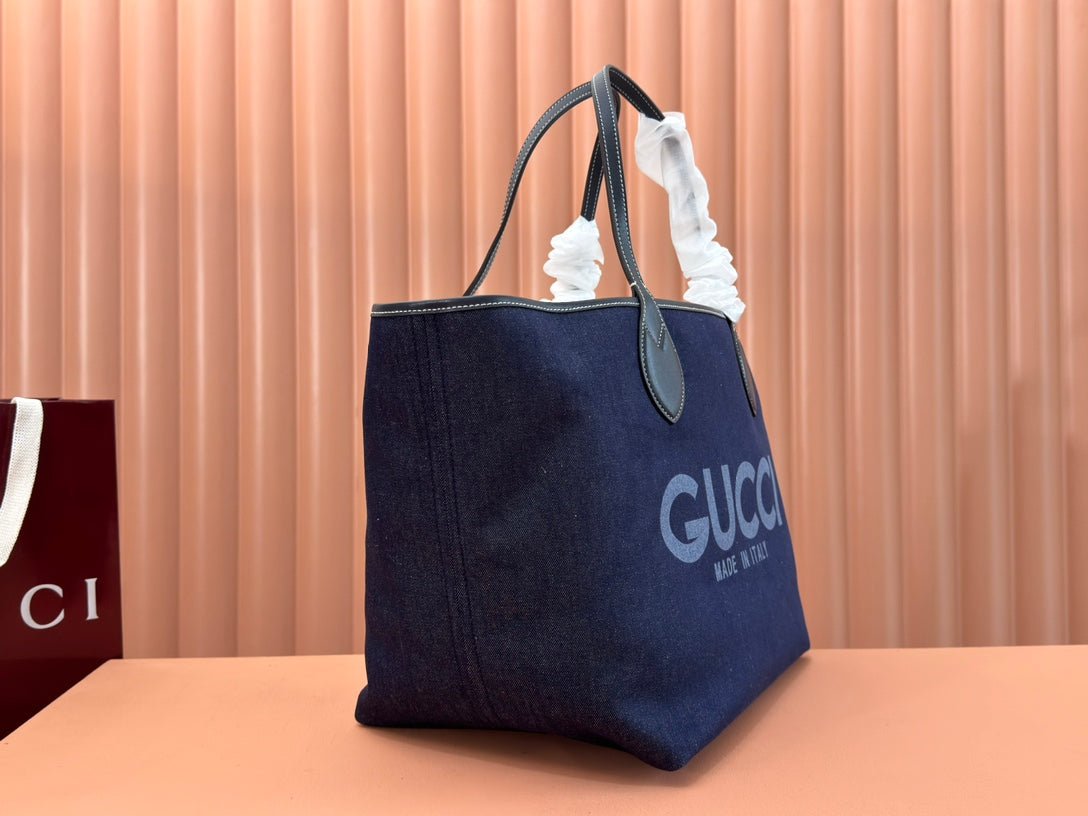 {Style No: N29C6Q1F} LARGE TOTISSIMA REVERSIBLE TOTE 30.5 IN DARK BLUE DENIM ONE SIDE BEIGE AND BLUE CALFSKIN ON THE OTHER - Image 2
