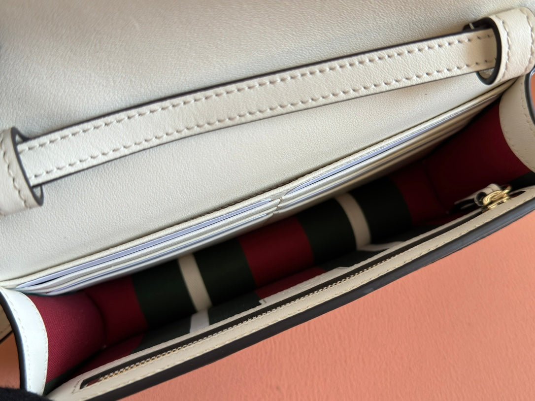 {Style No: H69Y41CI} EMBLEM WALLET GG MONOGRAM 20 IN BEIGE AND WHITE SMOOTH CALFSKIN - Image 6