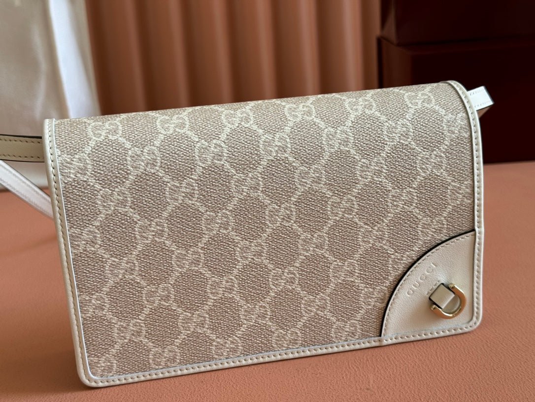 {Style No: H69Y41CI} EMBLEM WALLET GG MONOGRAM 20 IN BEIGE AND WHITE SMOOTH CALFSKIN - Image 2