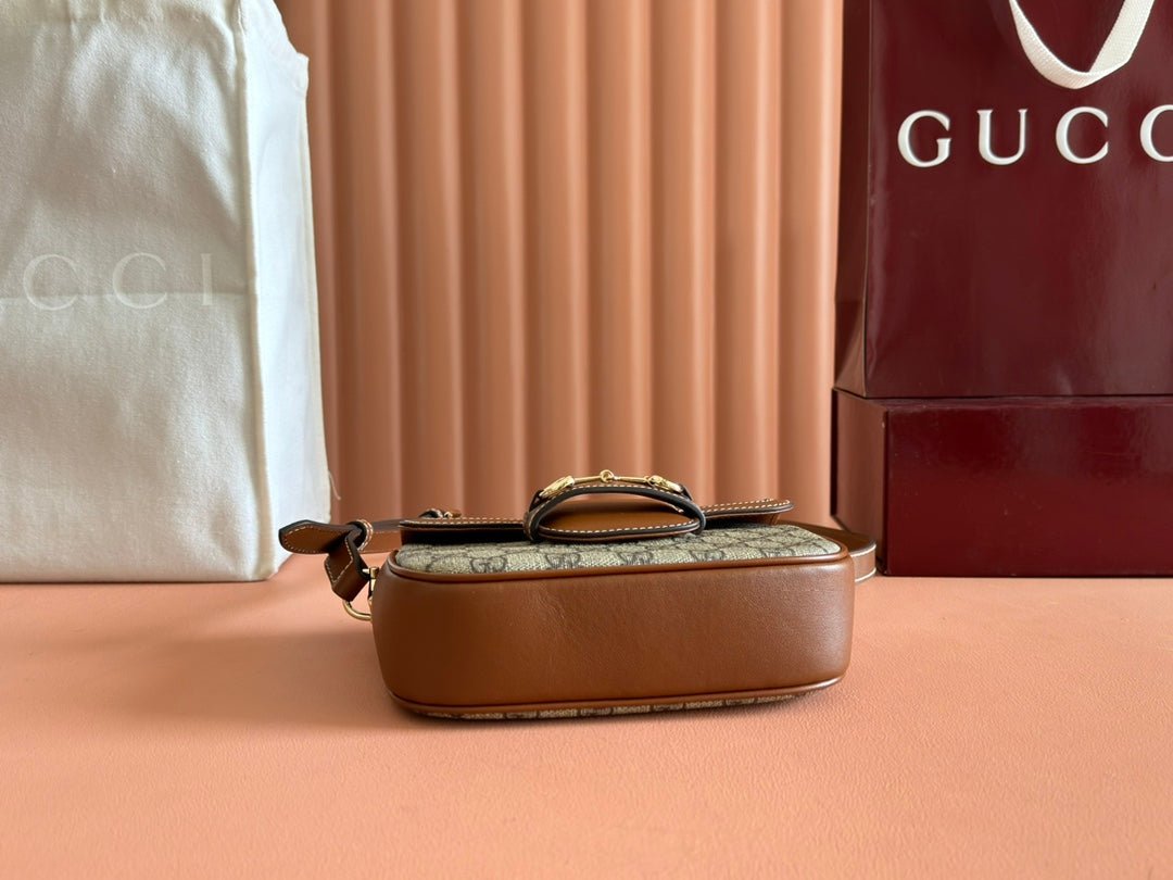 {Style No: C3FP5LN4} SMALL HORSEBIT 1955 SHOULDER BAG 20 IN BEIGE AND DARK BROWN NEW GG MONOGRAM CALFSKIN - Image 9