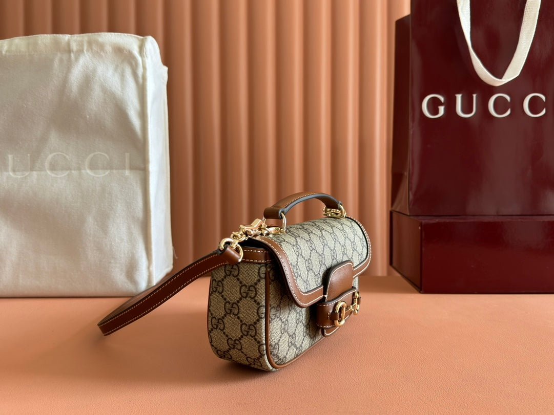 {Style No: 2OLJ45KT} SMALL HORSEBIT 1955 SHOULDER BAG 22.6 IN BEIGE/EBONY GG WITH BROWN CALFSKIN TRIM - Image 2