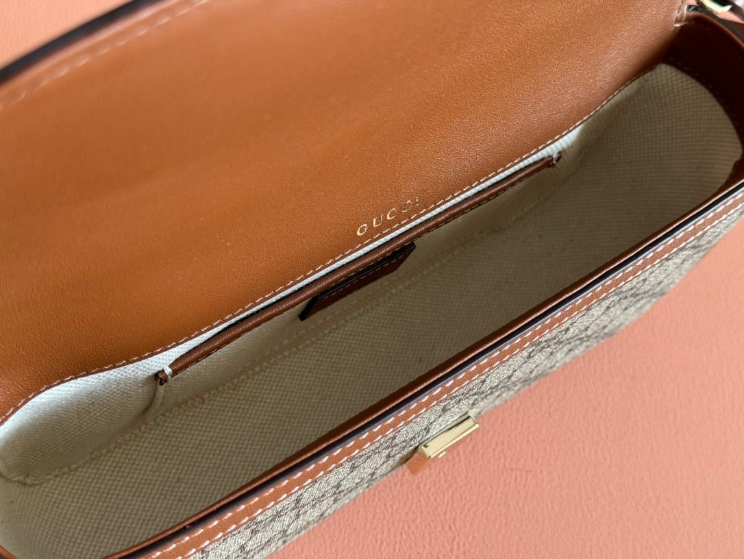 {Style No: 2OLJ45KT} SMALL HORSEBIT 1955 SHOULDER BAG 22.6 IN BEIGE/EBONY GG WITH BROWN CALFSKIN TRIM - Image 5