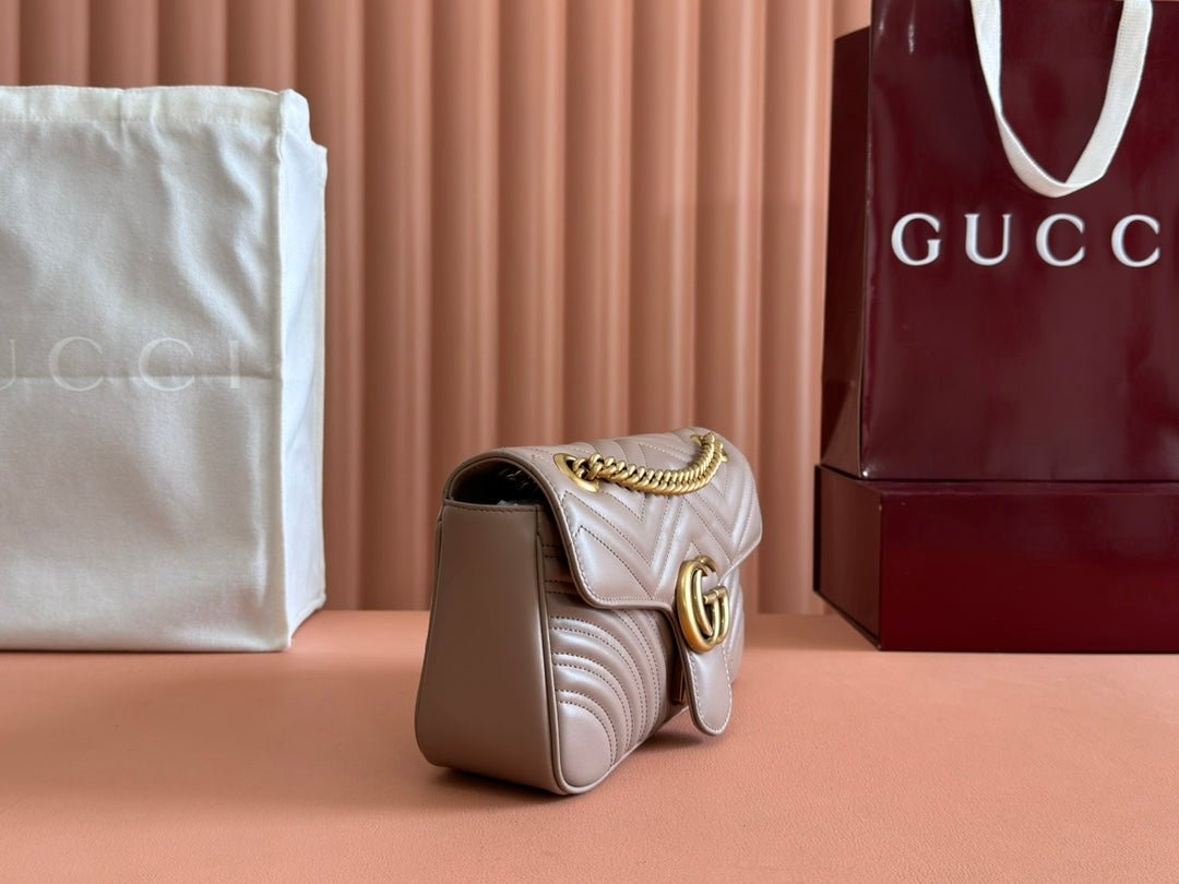 {Style No: 75KUU4IO} GG MARMONT MATELASSÉ LARGE 26 BAG BEIGE CALFSKIN - Image 2