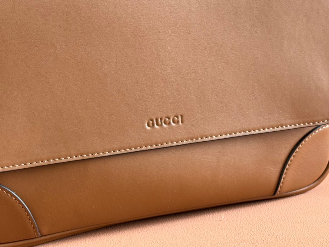 {Style No: CW92IJK3} MEDIUM EMBLEM CROSSBODY BAG 29 IN BROWN CALFSKIN - Image 9