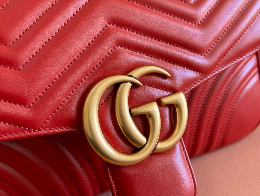 {Style No: TAWHLOQI} MARMONT SHOULDER BAG 31 IN RED CALFSKIN GOLD CHAIN - Image 8