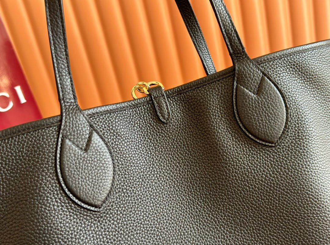 {Style No: 3FA7PEJL} MEDIUM TOTISSIMA REVERSIBLE TOTE BAG 30 IN BLACK CALFSKIN BEIGE AND BROWN GG CANVAS ON SIDE - Image 9