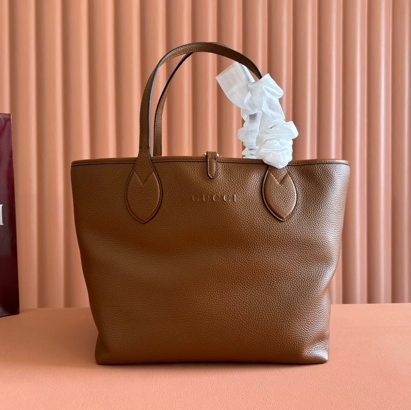 {Style No: I3BKDUCT} MEDIUM TOTISSIMA REVERSIBLE TOTE BAG 30 IN BROWN CALFSKIN BEIGE AND BROWN GG CANVAS ON SIDE
