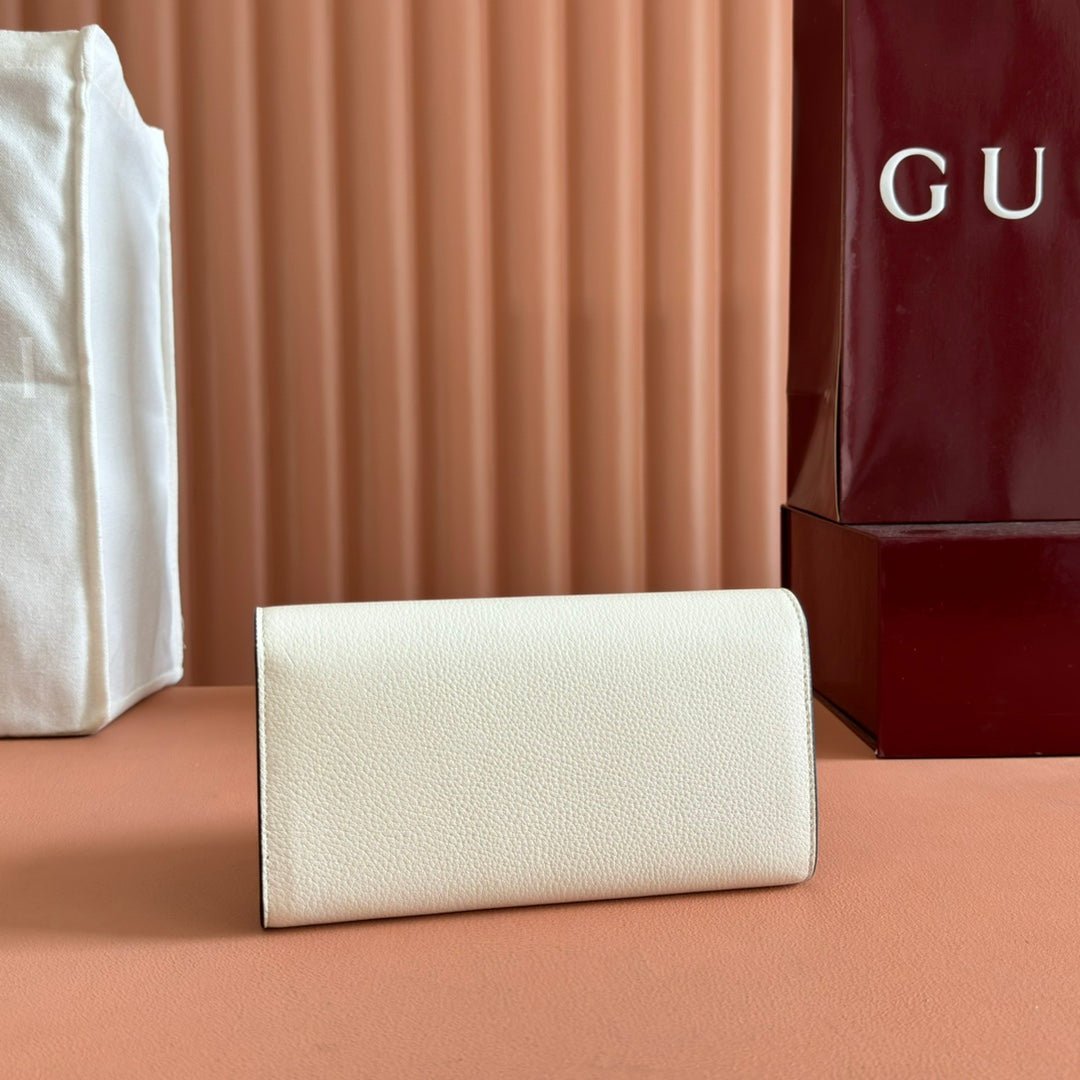 {Style No: H2KJMR1C} SOFTBIT CONTINENTAL WALLET 19 IN WHITE GRAINY CALFSKIN GOLD HARDWARE - Image 4