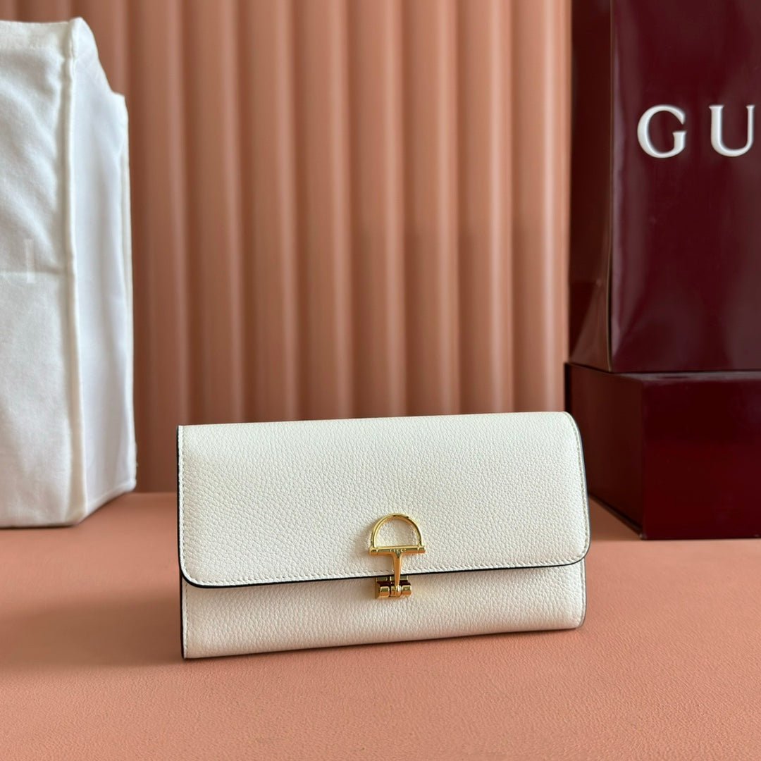 {Style No: H2KJMR1C} SOFTBIT CONTINENTAL WALLET 19 IN WHITE GRAINY CALFSKIN GOLD HARDWARE