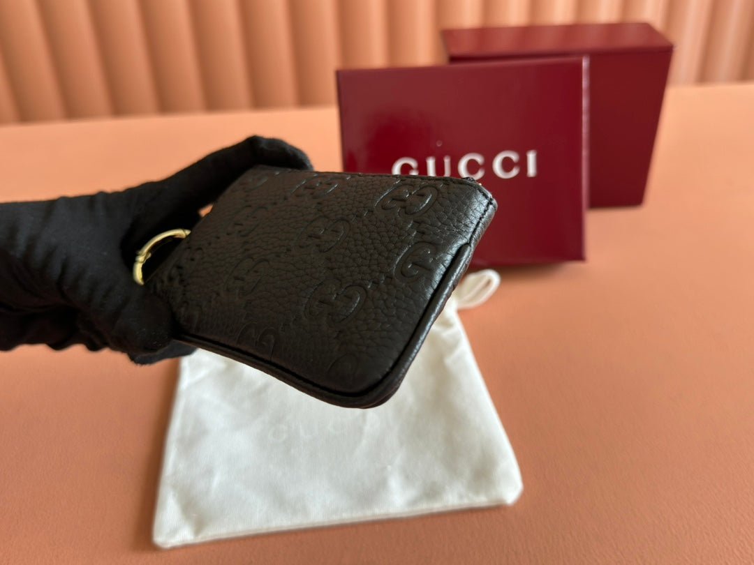 {Style No: Y3NT1JSN} EMBLEM ZIP KEY CASE 12 IN BLACK GG GRAINY CALFSKIN - Image 5
