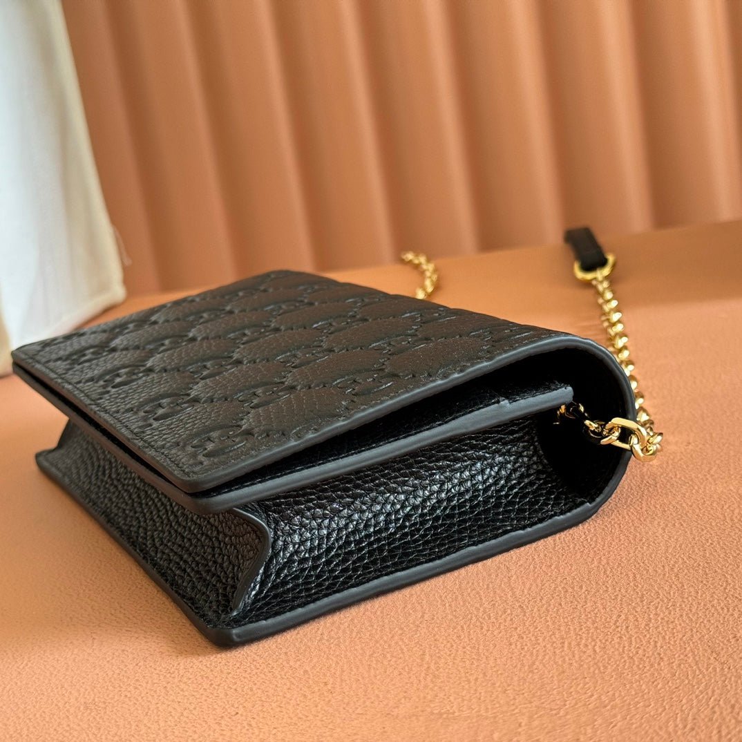 {Style No: 5D4TENN2} EMBLEM WALLET ON CHAIN 20 IN BLACK SMOOTH GG CALFSKIN - Image 4