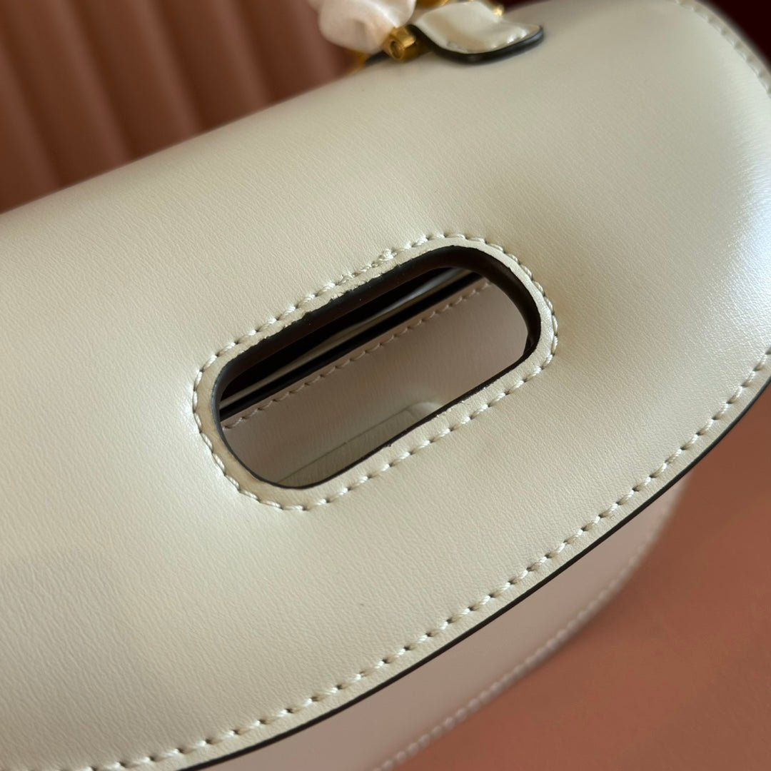 {Style No: D3E3I3VM} GUCCI BAMBOO MINI BAG 21 WHITE IN CALFSKIN - Image 9