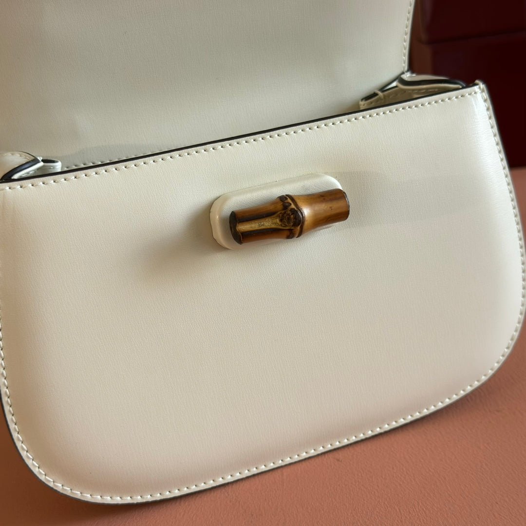 {Style No: D3E3I3VM} GUCCI BAMBOO MINI BAG 21 WHITE IN CALFSKIN - Image 8