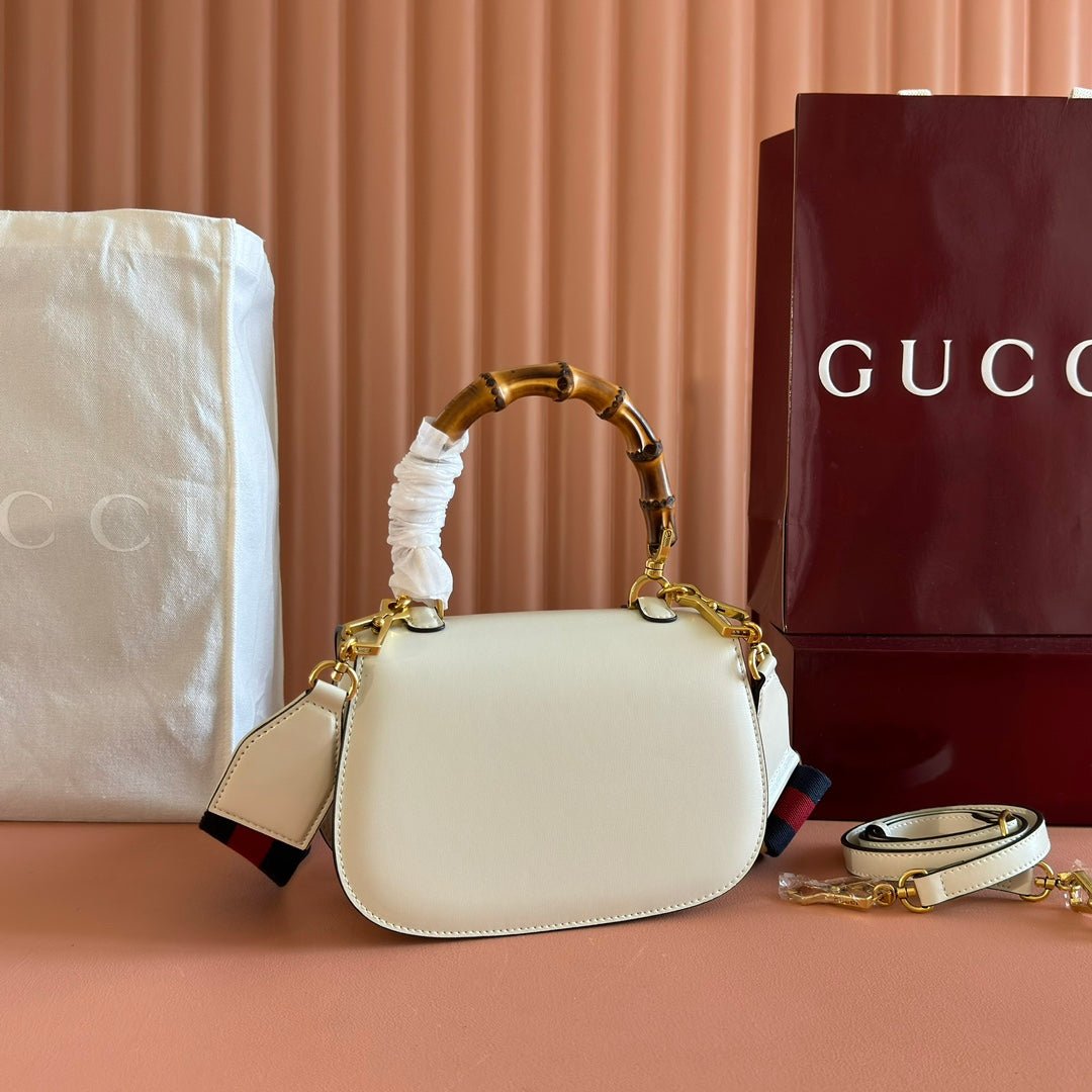 {Style No: D3E3I3VM} GUCCI BAMBOO MINI BAG 21 WHITE IN CALFSKIN - Image 2