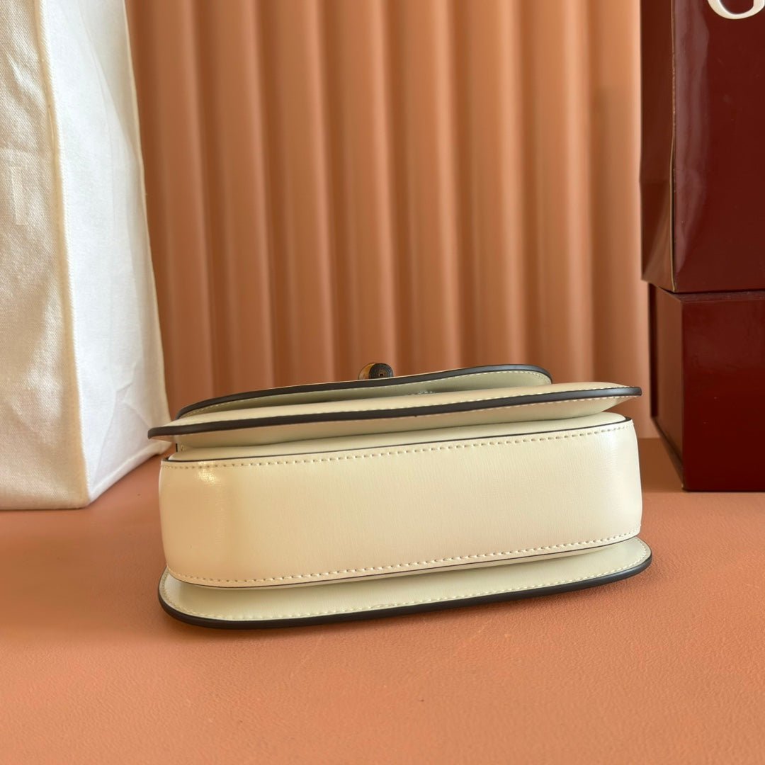 {Style No: D3E3I3VM} GUCCI BAMBOO MINI BAG 21 WHITE IN CALFSKIN - Image 4
