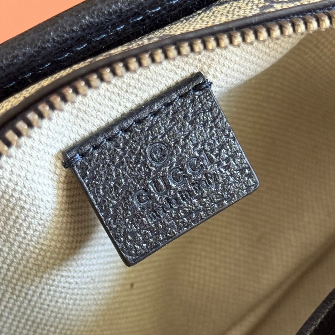 {Style No: D2AHBKTE} GUCCI MINI BAG 22 BLACK WITH INTERLOCKING G IN CANVAS - Image 9