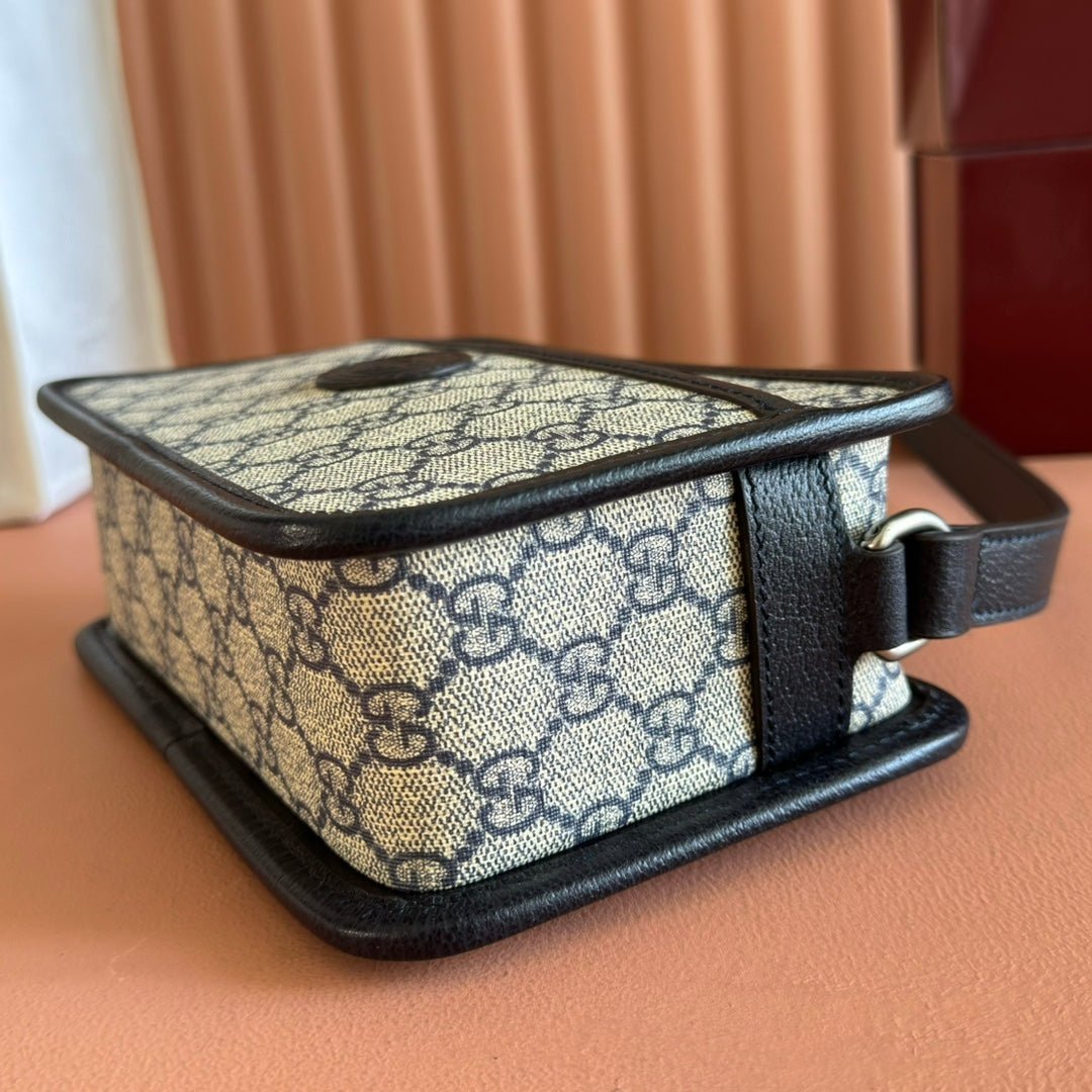 {Style No: D2AHBKTE} GUCCI MINI BAG 22 BLACK WITH INTERLOCKING G IN CANVAS - Image 6