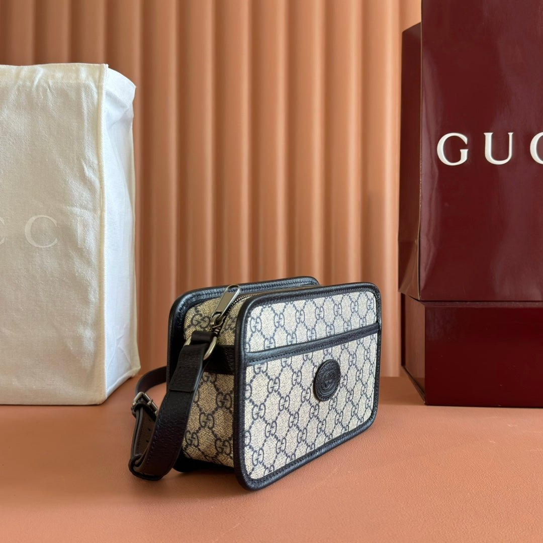 {Style No: D2AHBKTE} GUCCI MINI BAG 22 BLACK WITH INTERLOCKING G IN CANVAS - Image 3