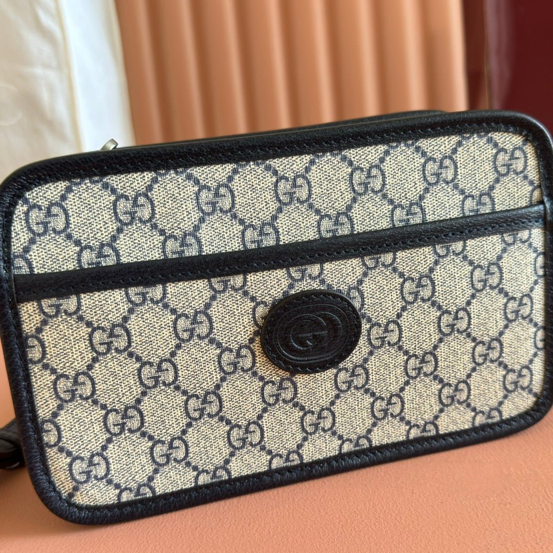 {Style No: D2AHBKTE} GUCCI MINI BAG 22 BLACK WITH INTERLOCKING G IN CANVAS - Image 4