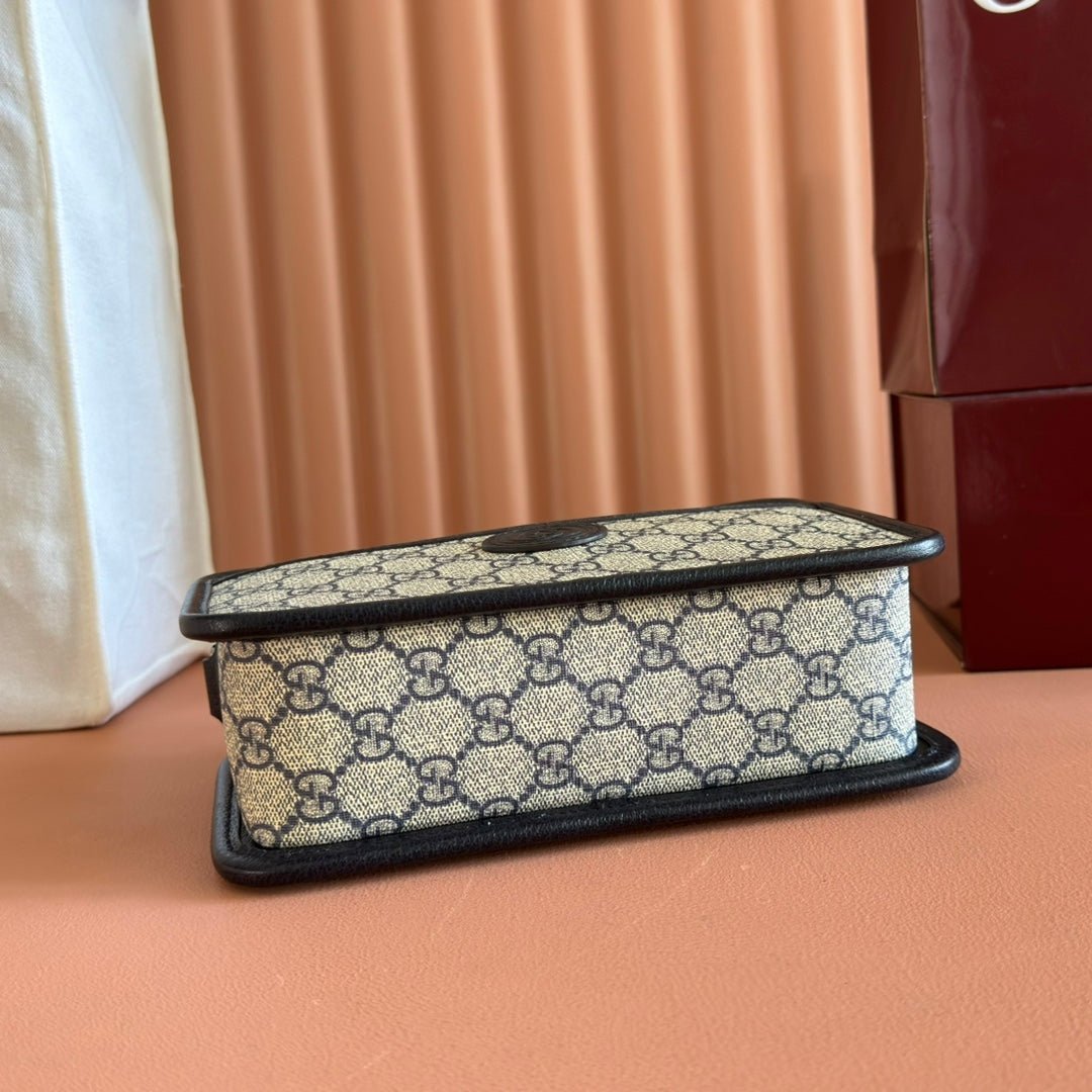 {Style No: D2AHBKTE} GUCCI MINI BAG 22 BLACK WITH INTERLOCKING G IN CANVAS - Image 5