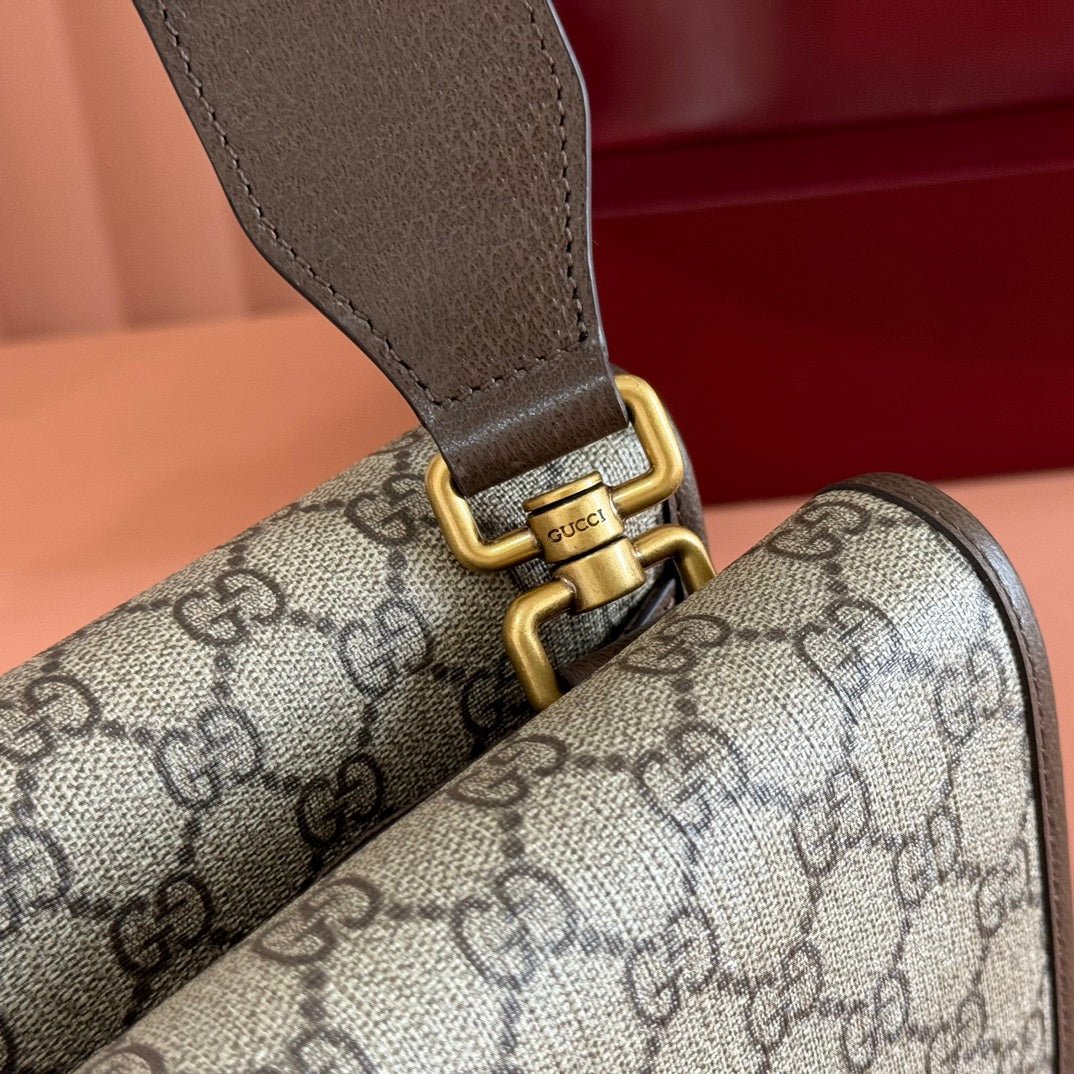 {Style No: Y6CFICEW} GUCCI NEO VINTAGE TIGER HEAD LARGE CROSSBODY BAG 30 IN CANVAS BROWN LEATHER TRIM - Image 6