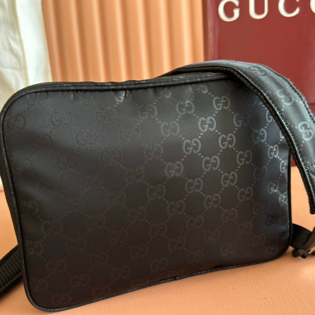 {Style No: E3G1GBCI} GUCCI NEXUS SMALL CROSSBODY BAG 37 IN BLACK NYLON - Image 7