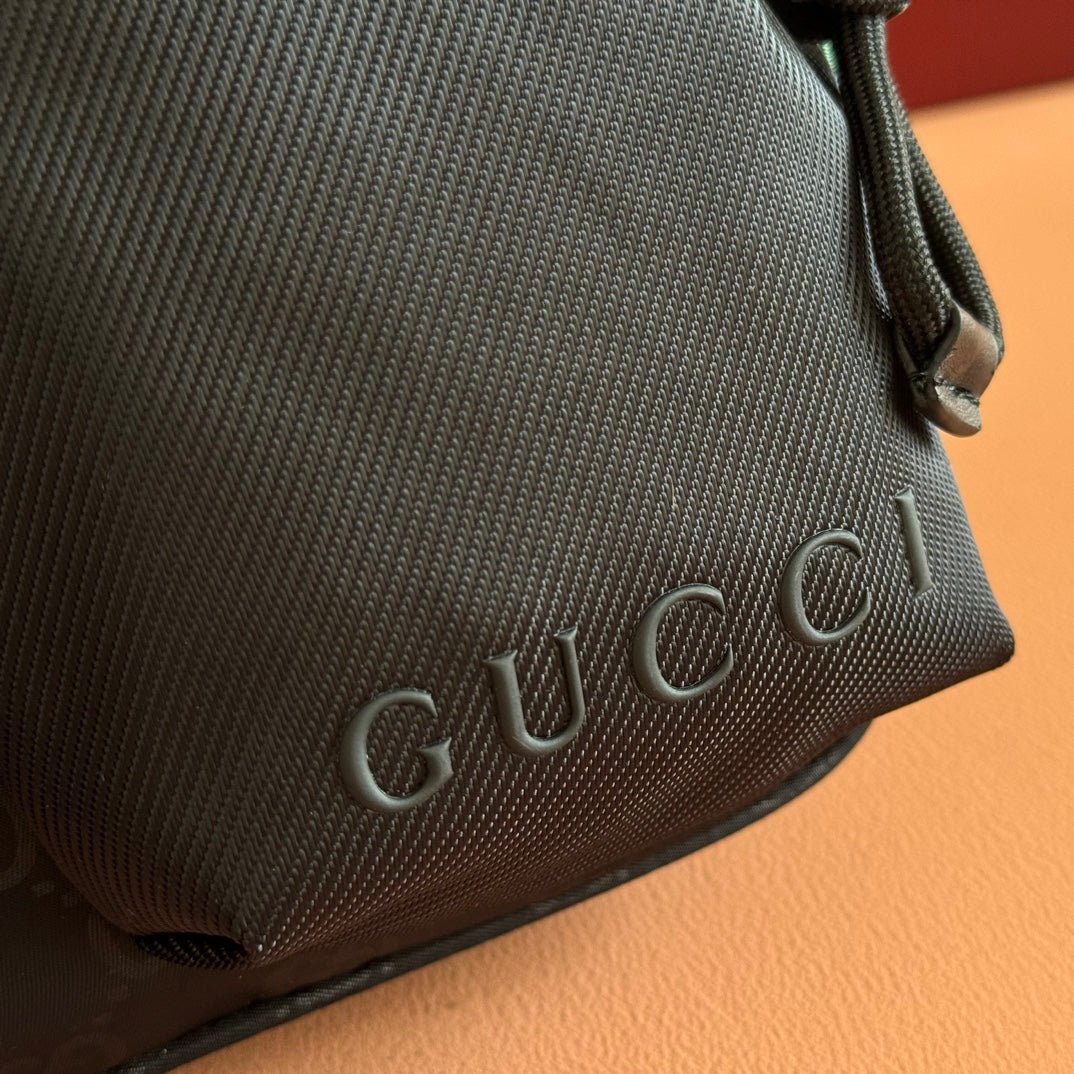 {Style No: E3G1GBCI} GUCCI NEXUS SMALL CROSSBODY BAG 37 IN BLACK NYLON - Image 5