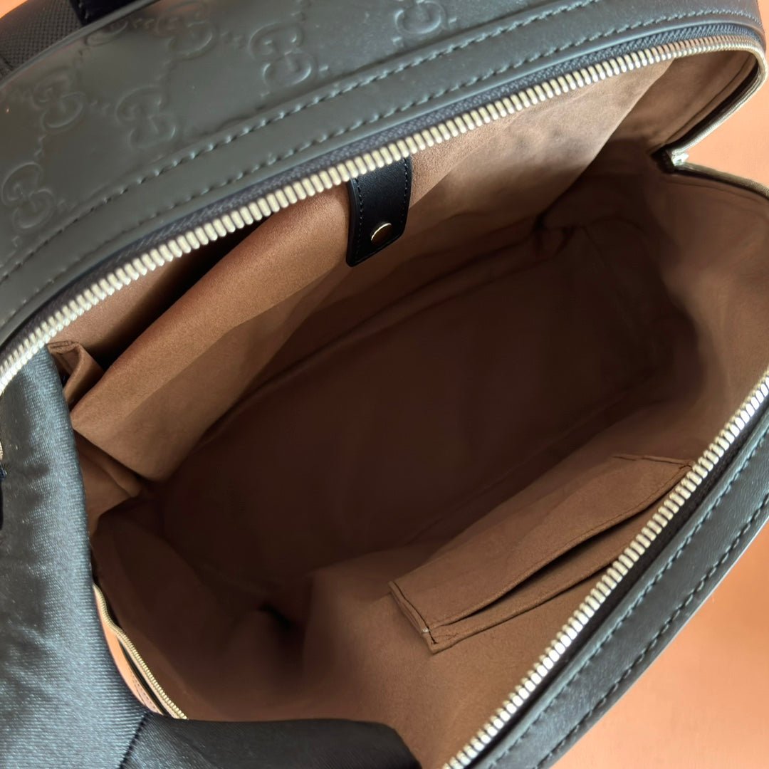 {Style No: YSNPR3IP} EMBOSSED BACKPACK 40 IN BLACK CALFSKIN SILVER HARDWARE - Image 9