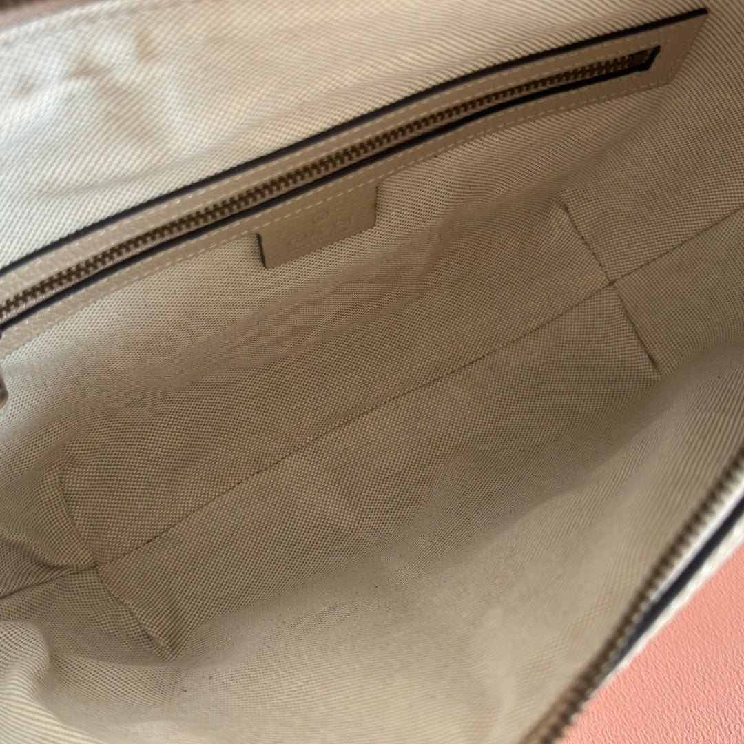 {Style No: 8MJUVRKW} GG 25S EPILOGUE BAG 30 IN BEIGE AND WHITE CALFSKIN - Image 9