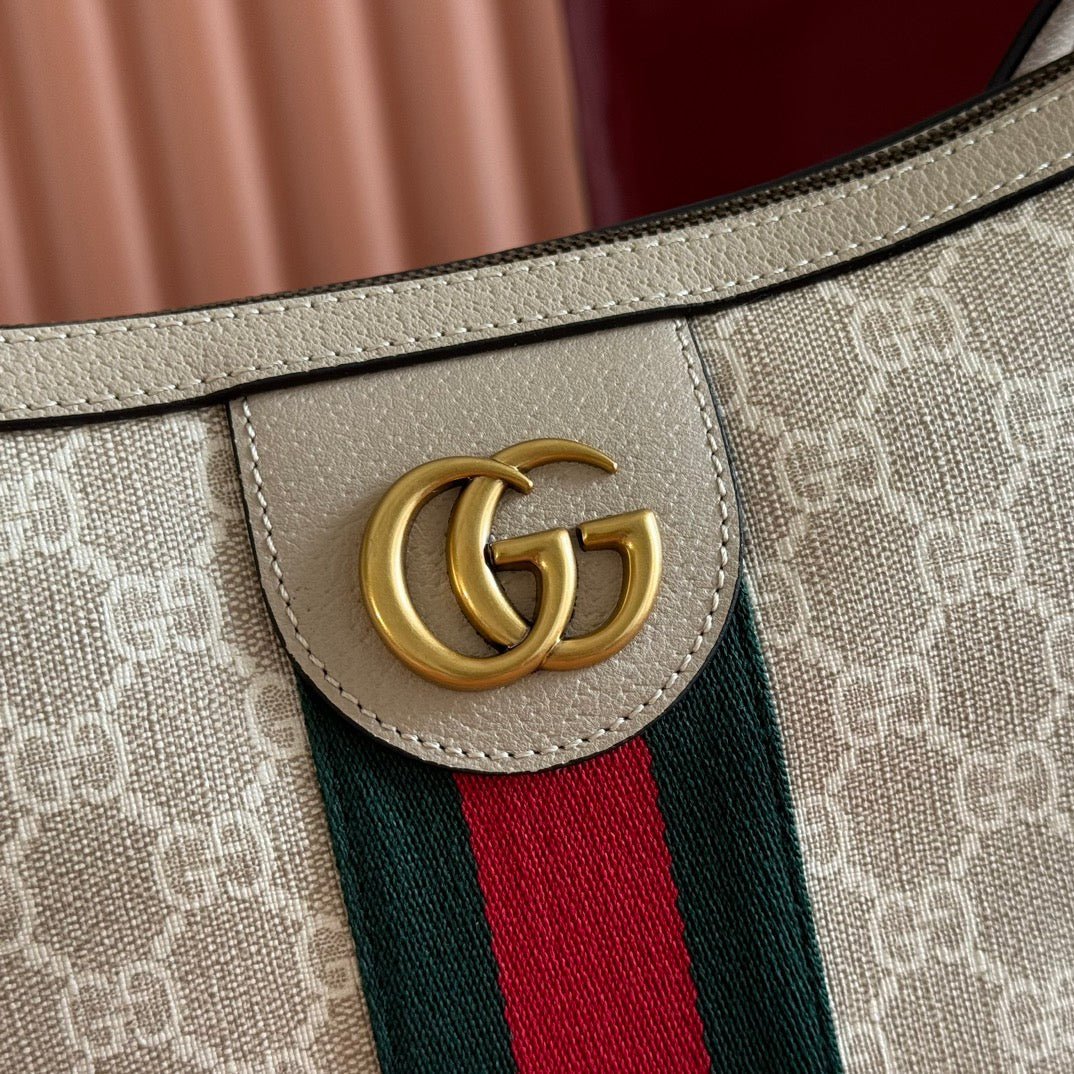 {Style No: 8MJUVRKW} GG 25S EPILOGUE BAG 30 IN BEIGE AND WHITE CALFSKIN - Image 3