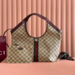 {Style No: MI2H5M4Y} GUCCI 25S GIGLIO LARGE TOTE BAG 50 IN BEIGE AND DARK BROWN CANVAS