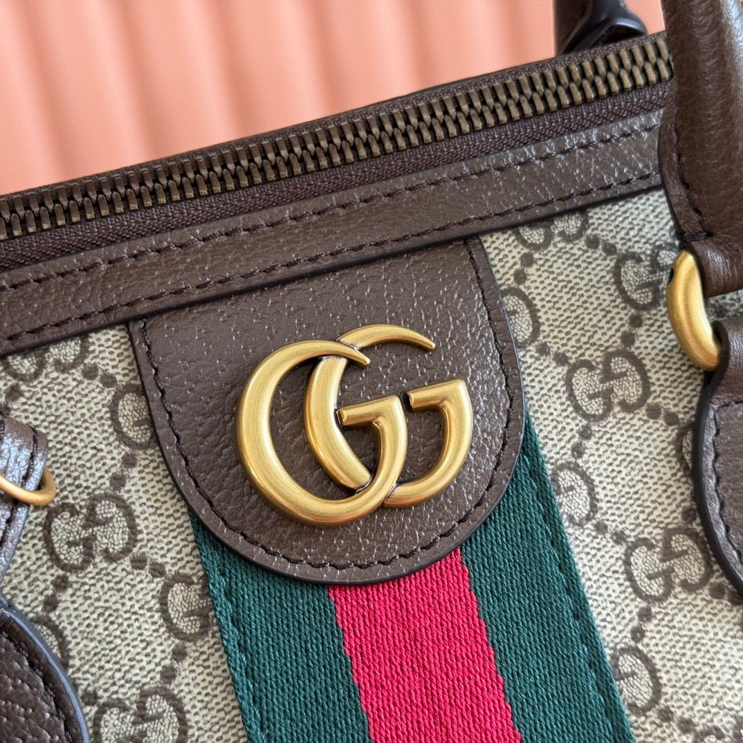 {Style No: FGRJIXNE} GG 25S SAVOY LARGE BAG 48 IN BEIGE AND EBONY GG SUPREME CANVAS - Image 3