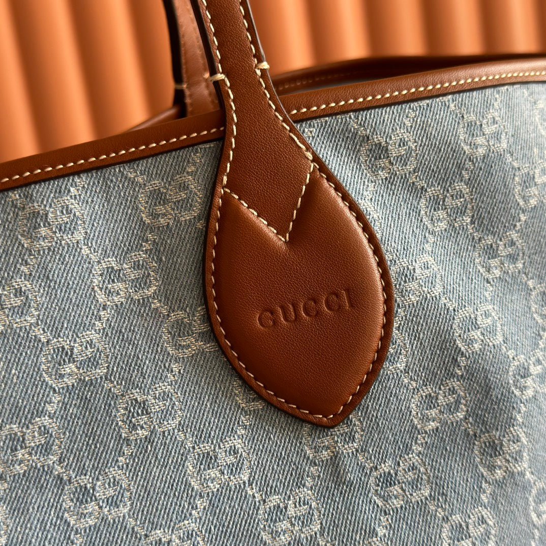 {Style No: SHY9W57D} GUCCI 25S TOTISSIMA LARGE TOTE BAG 30 IN BLUE AND WHITE CANVAS - Image 7