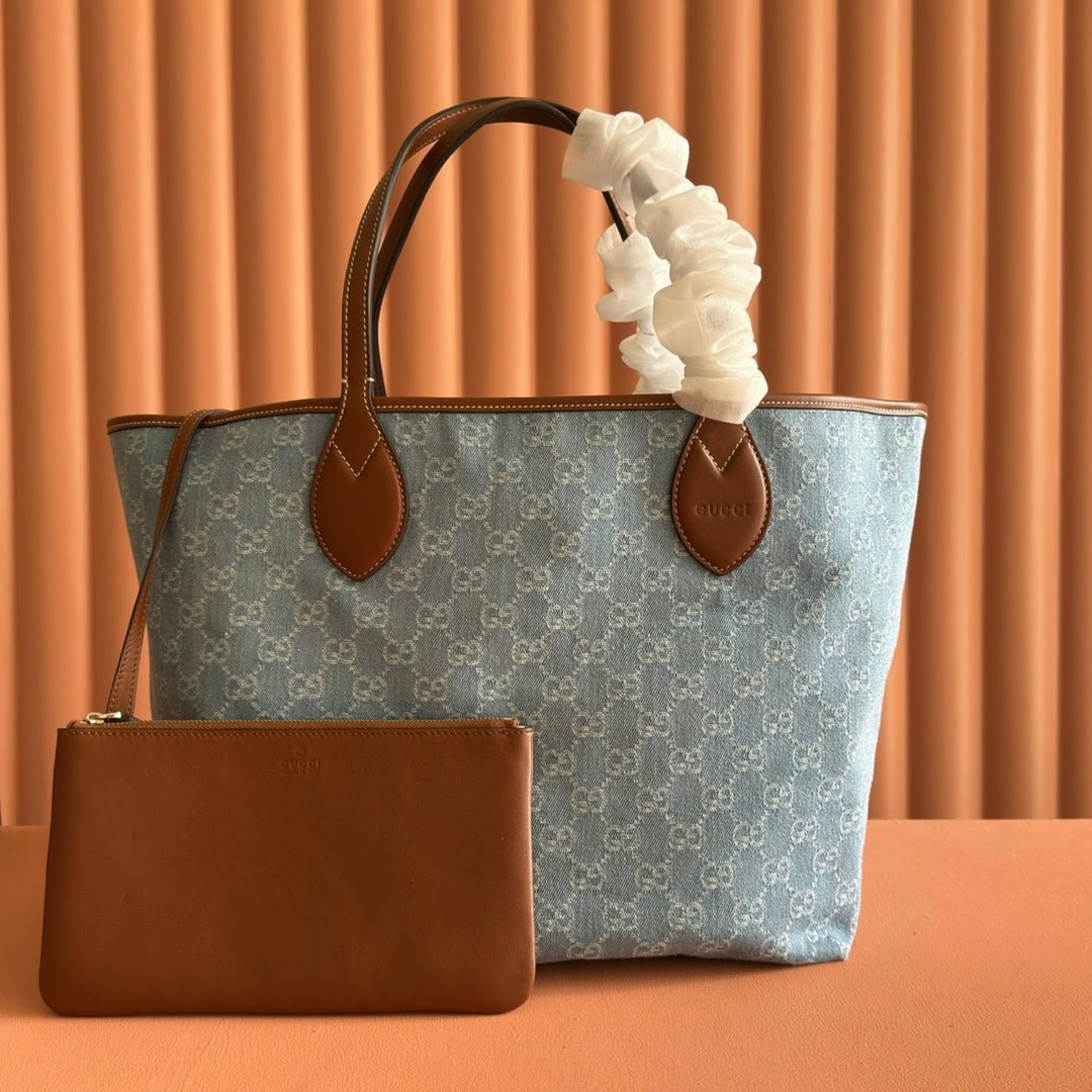{Style No: SHY9W57D} GUCCI 25S TOTISSIMA LARGE TOTE BAG 30 IN BLUE AND WHITE CANVAS
