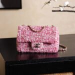 {Style No: F8I5ONZV} CHANEL 25S FLAP BAG 21 CM IN PINK SEQUINED TWEED WITH GOLD HARDWARE