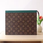 {Style No: HGXCNQ3V} LV 25S POCHETTE VOYAGE 26 IN BORNEO GREEN MONOGRAM MACASSAR COATED CANVAS