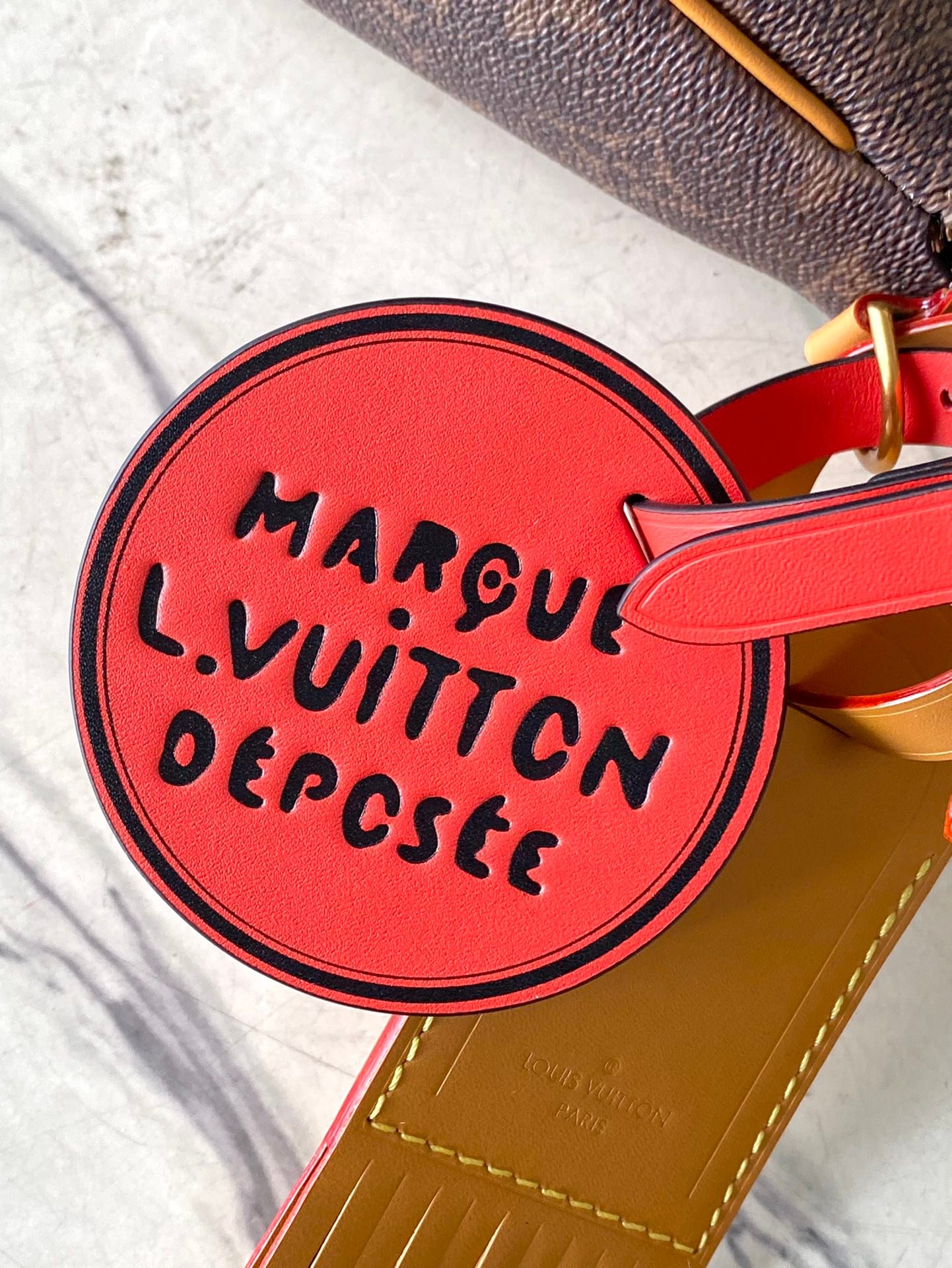 {Style No: OMD3LPOF} POCHETTE ACCESSOIRE XL 28 IN BROWN MONOGRAM DUST CANVAS - Image 7