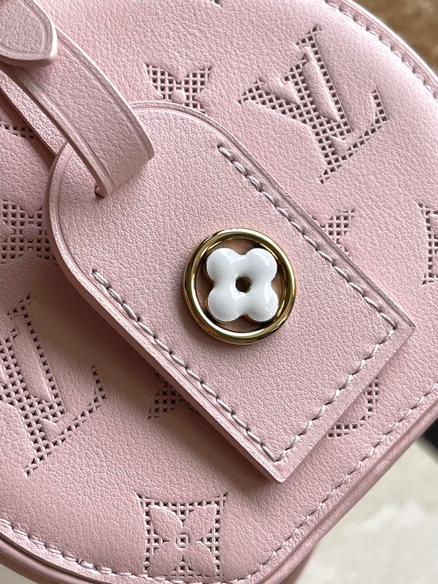 {Style No: NHTDSCWB} MINI BOITE CHAPEAU 13 IN LIGHT PINK MONOGRAM PERFORATED CALFSKIN - Image 3