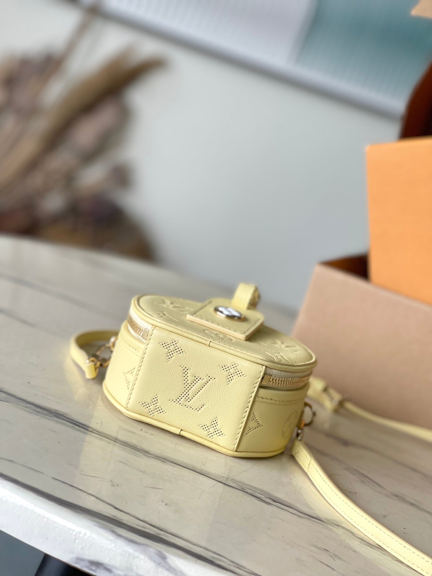 {Style No: 9KZB3O3U} MINI BOITE CHAPEAU 13 IN BANANA YELLOW MONOGRAM PERFORATED CALFSKIN - Image 6