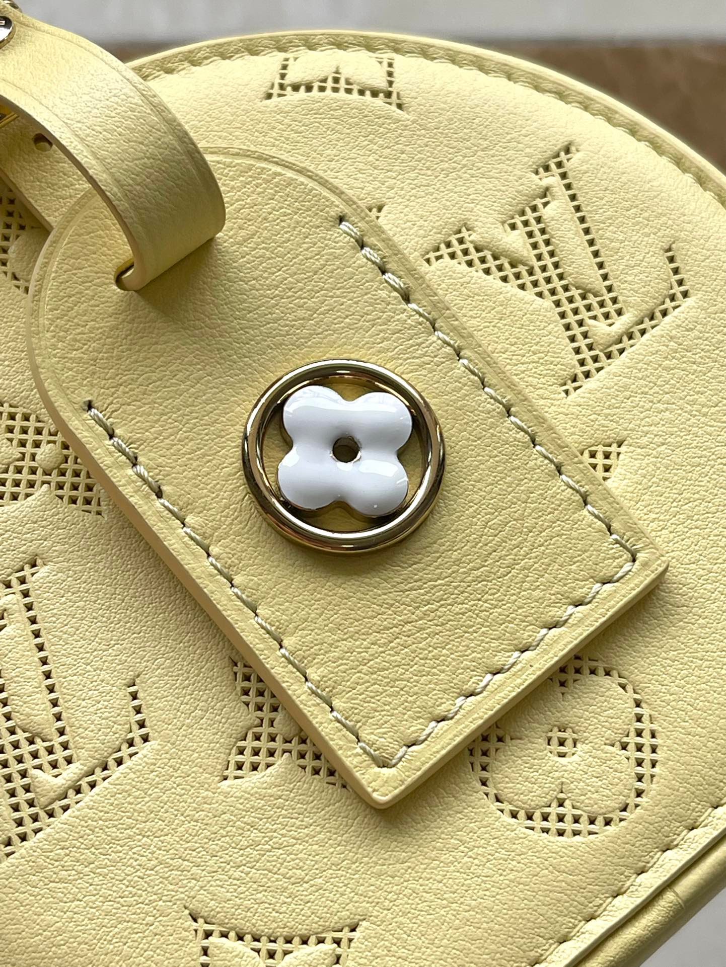 {Style No: 9KZB3O3U} MINI BOITE CHAPEAU 13 IN BANANA YELLOW MONOGRAM PERFORATED CALFSKIN - Image 7