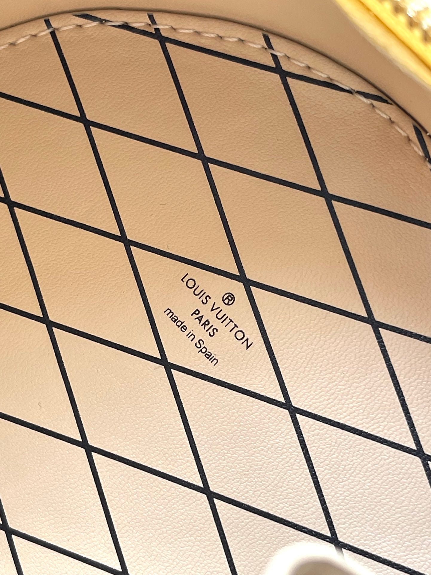 {Style No: 9KZB3O3U} MINI BOITE CHAPEAU 13 IN BANANA YELLOW MONOGRAM PERFORATED CALFSKIN - Image 8