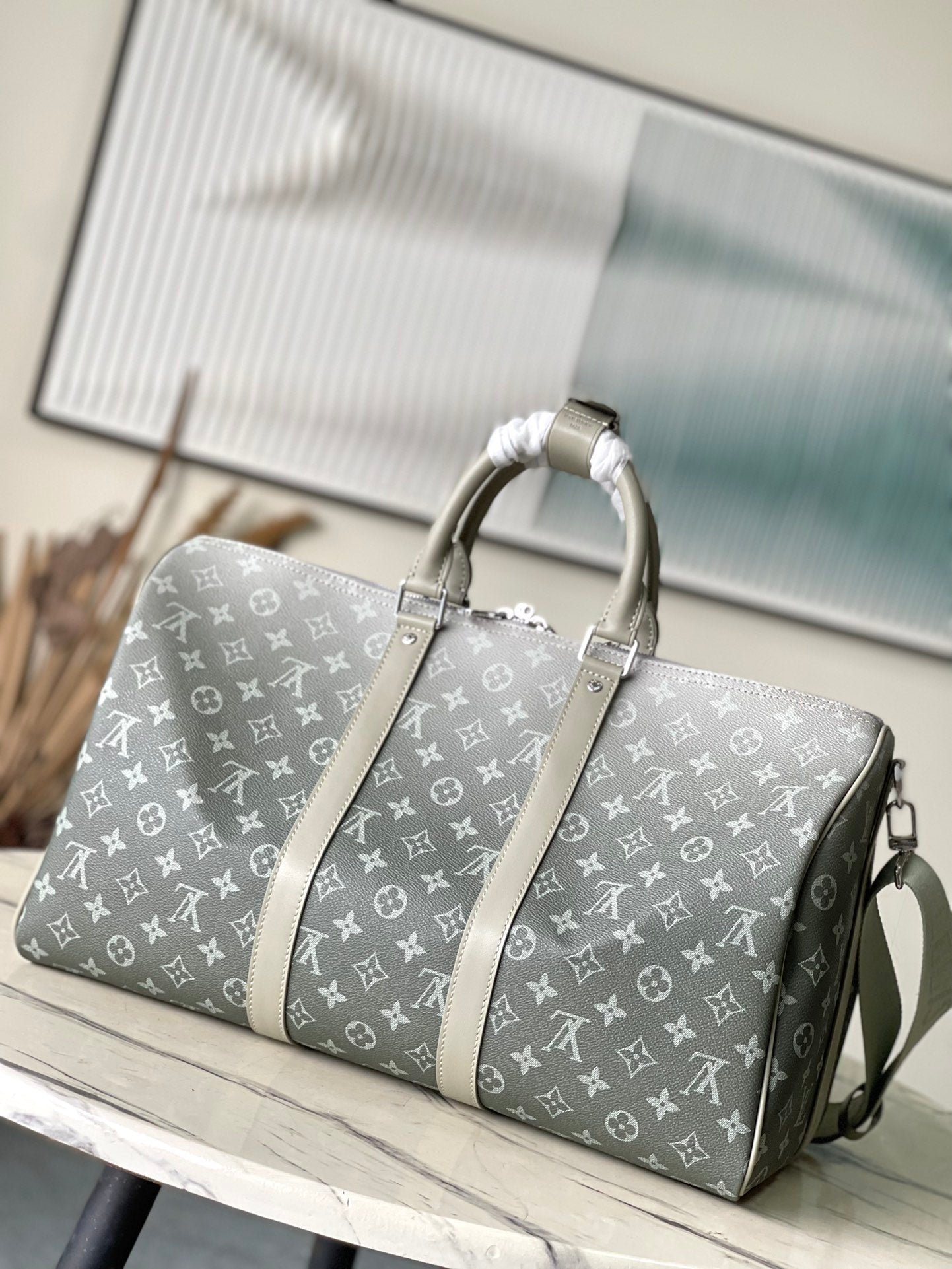 {Style No: 62KV4PQC} KEEPALL BANDOULIÈRE 45 IN GRAY MONOGRAM GRADIENT CANVAS - Image 8