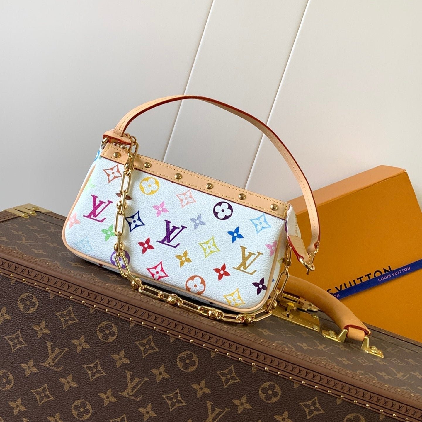 {Style No: SL3GZXH6} POCHETTE ACCESSOIRES BAG 22 IN MULTICOLOR MONOGRAM CANVAS AND COWHIDE