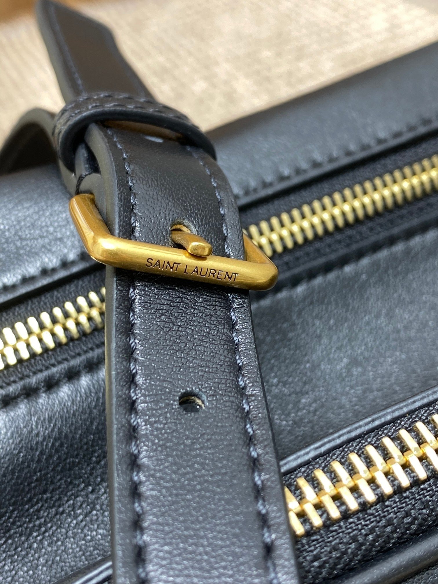 {Style No: 8WXSTNZ7} SMALL TRAVEL BAG 31 IN BLACK QUILTED LAMBSKIN GOLD HARDWARE - Image 7