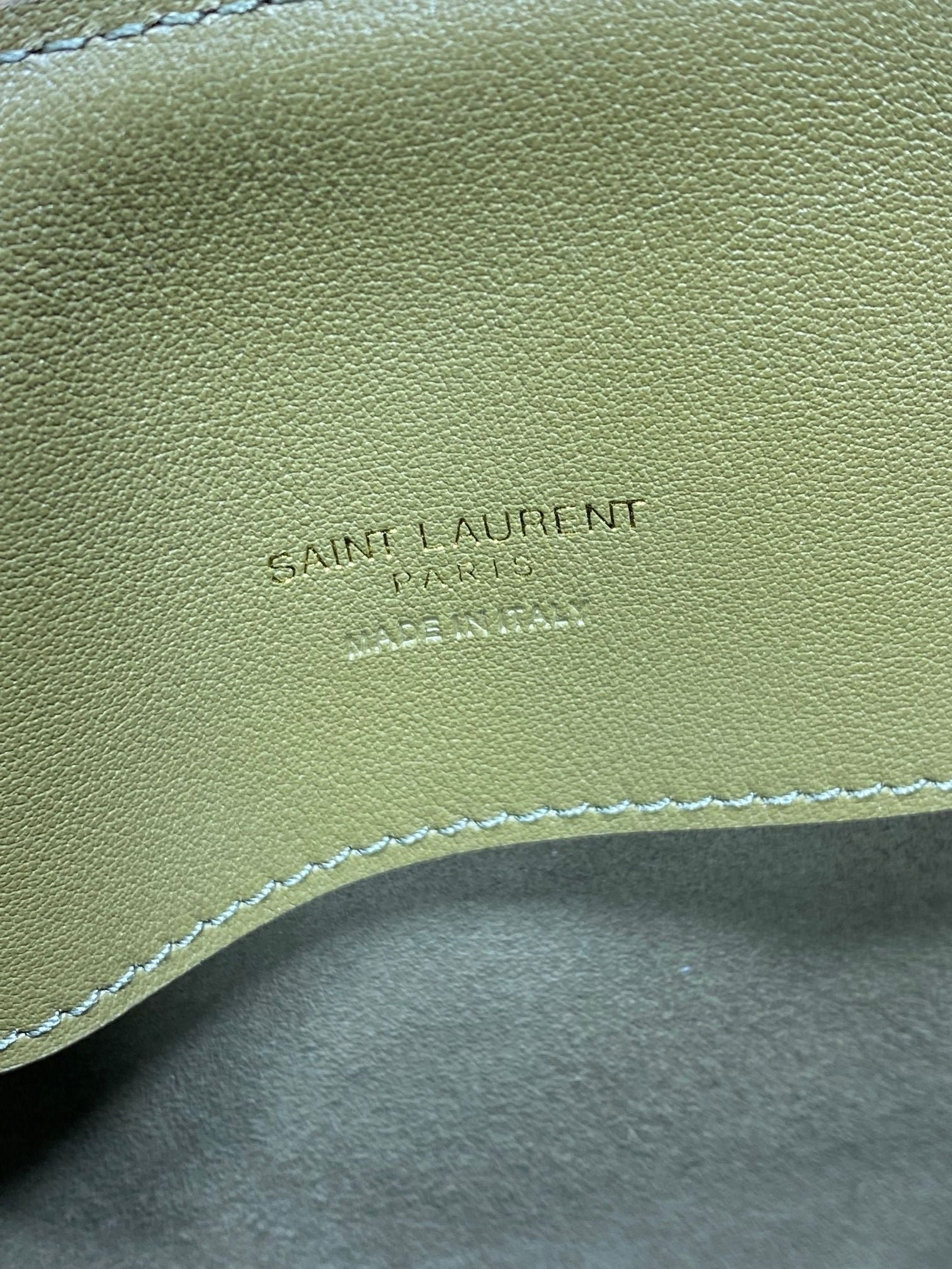 {Style No: IONYXZG2} LE 37 SMALL BUCKET BAG 25 IN HUNTER GREEN SUEDE GOLD HARDWARE - Image 2